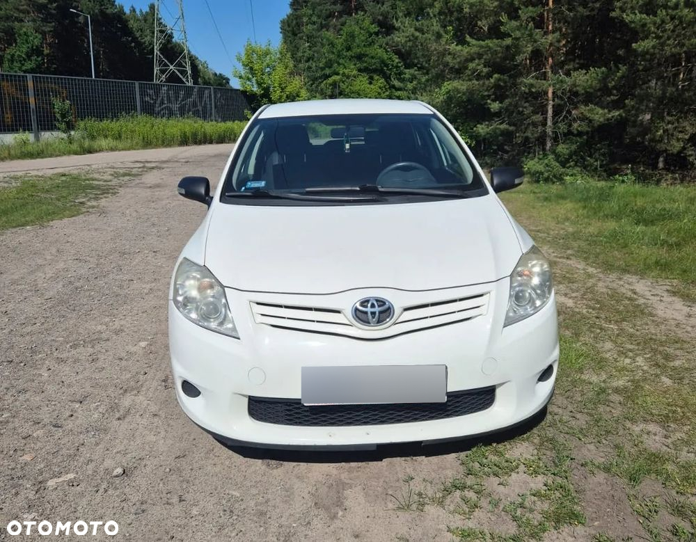 Toyota Auris 1.4 D-4D Luna EU5 - 2