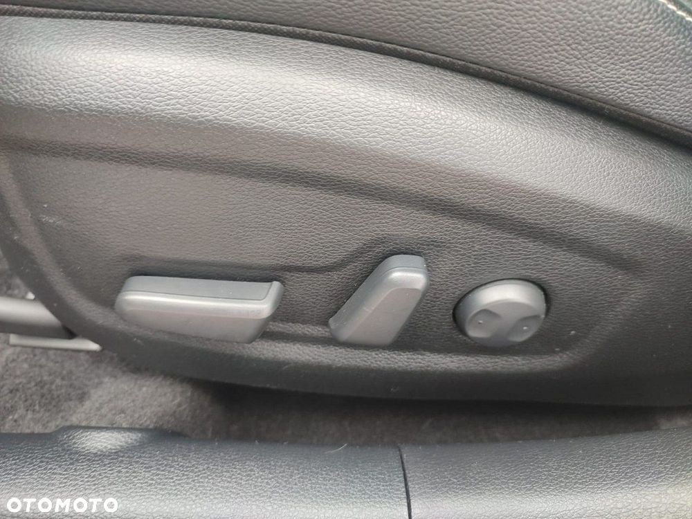 Kia XCeed - 18