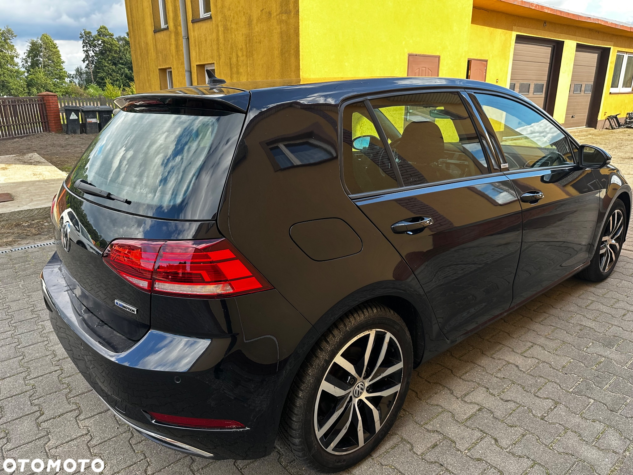 Volkswagen Golf 1.5 TSI BlueMotion ACT DSG Comfortline - 3