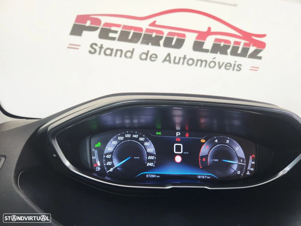 Peugeot 3008 BlueHDi 130 Stop & Start EAT8 Allure - 37