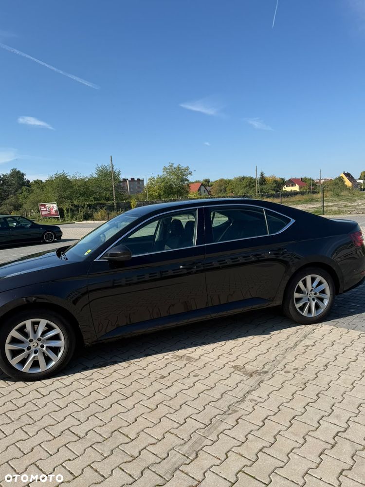 Skoda Superb 2.0 TDI Style - 2