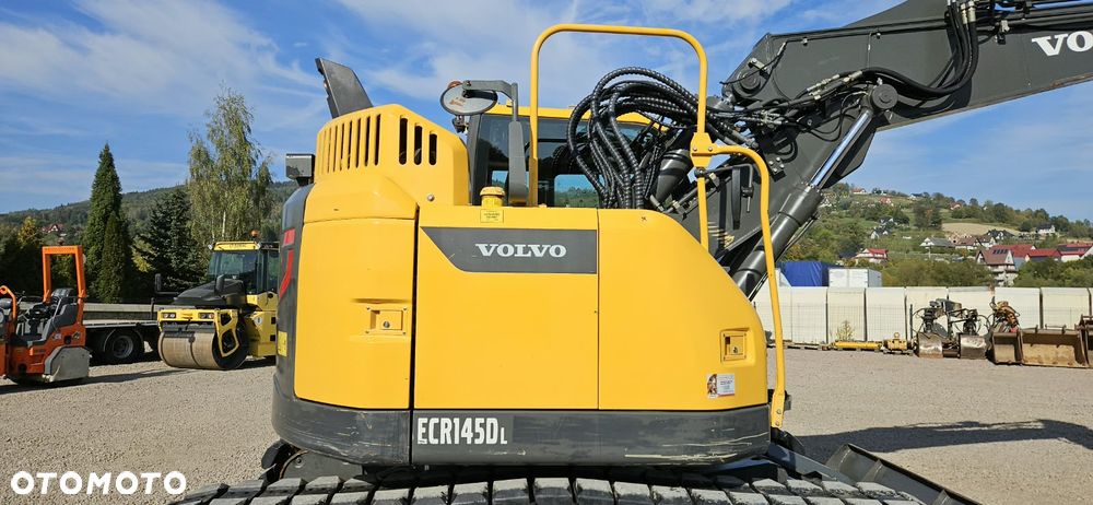 Volvo ECR 145DL - 11