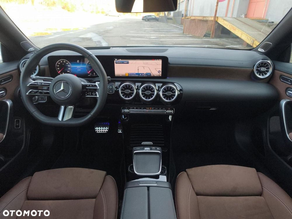 Mercedes-Benz CLA - 14