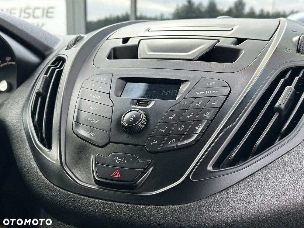 Ford Transit Courier - 15