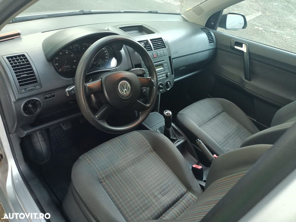 Volkswagen Polo 1.2 Attractive - 9