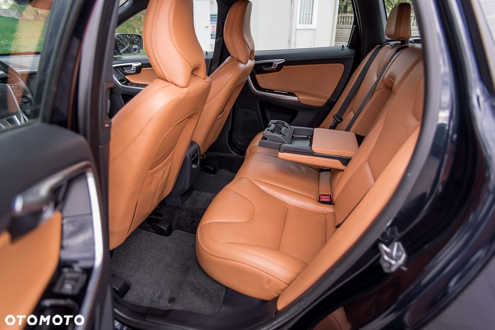 Volvo XC 60 - 21
