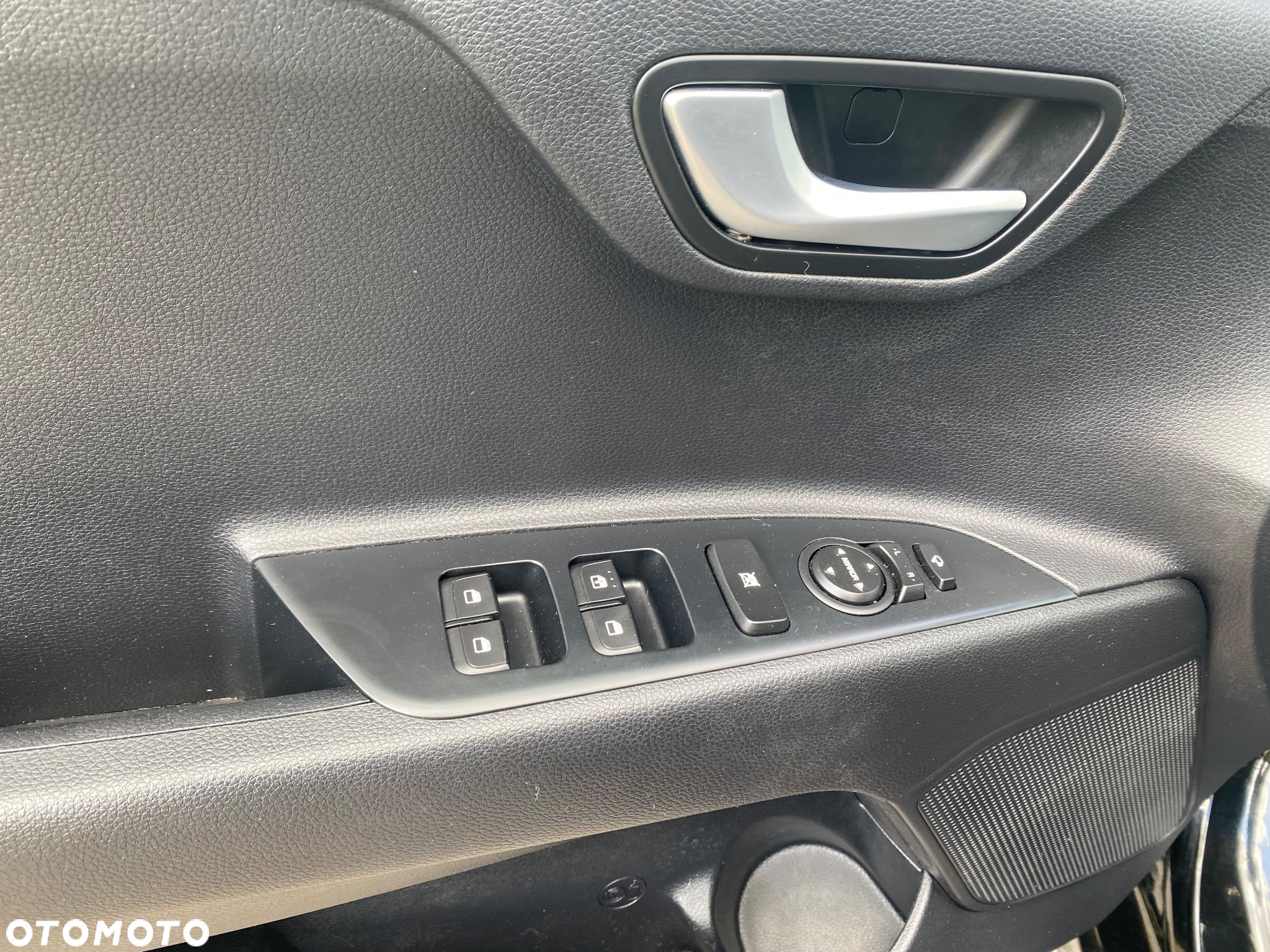 Kia Rio 1.4 L - 4
