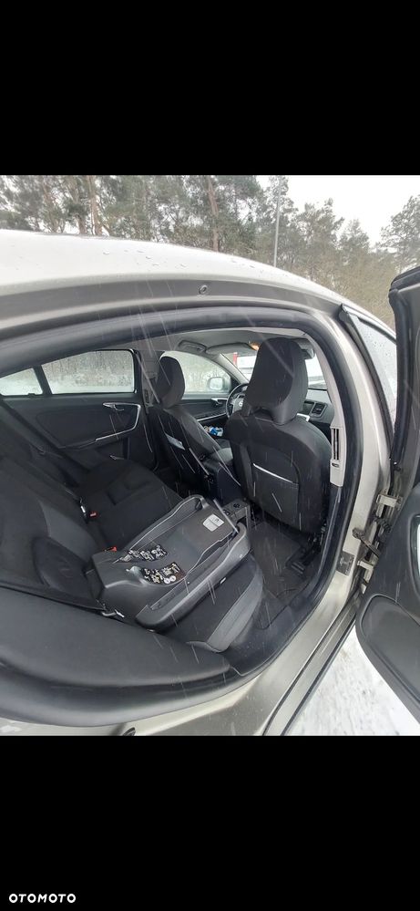 Volvo S60 D2 Momentum - 5