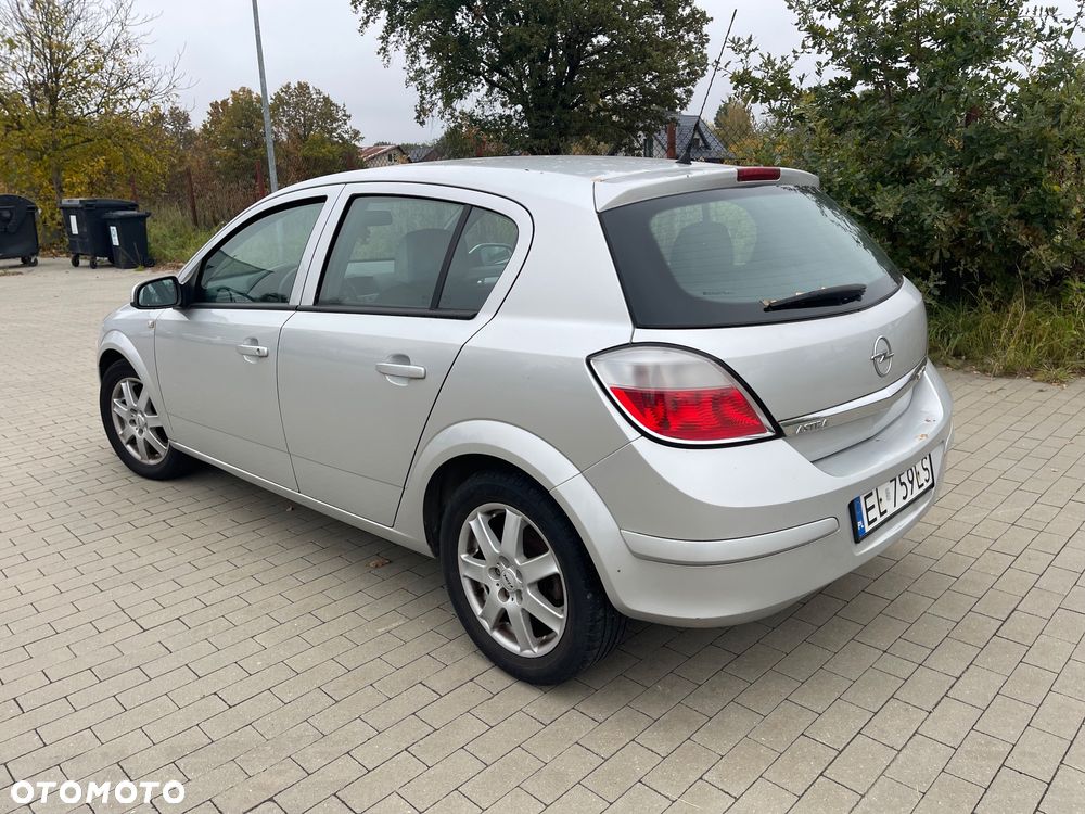 Opel Astra 2005 photo 5
