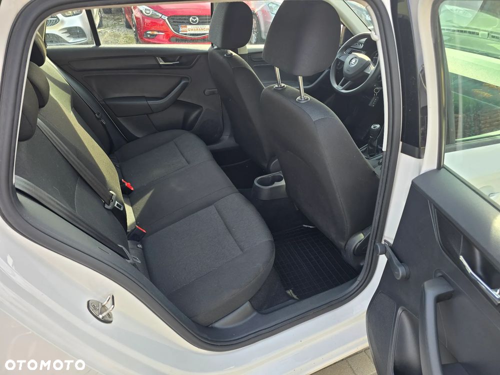 Skoda RAPID - 10