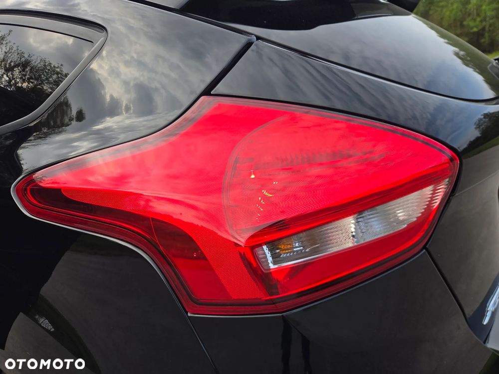 Ford Focus 1.0 EcoBoost Red Edition ASS - 27