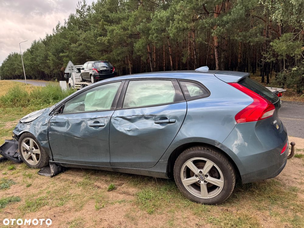 Volvo V40 D2 - 4