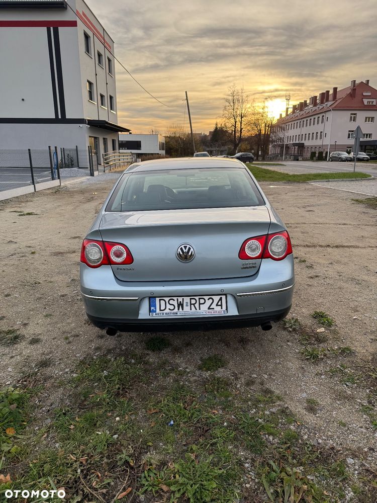 Volkswagen Passat 2.0 FSI 4Mot Comfortline - 4
