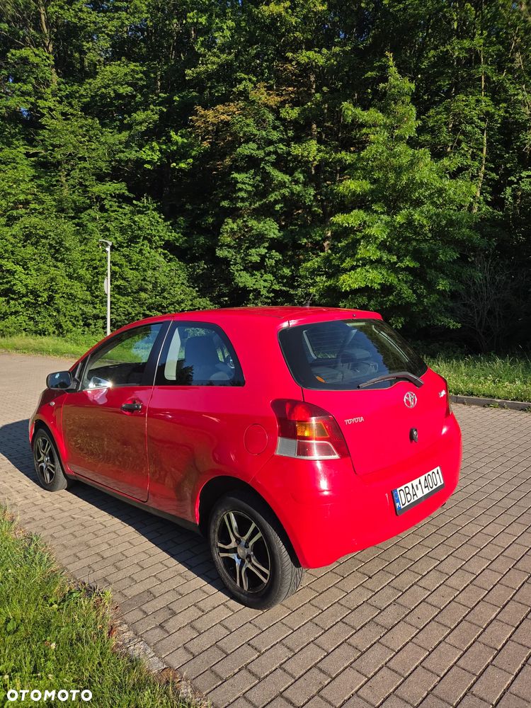 Toyota Yaris 1.0 Luna - 4