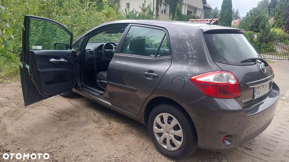Toyota Auris - 14