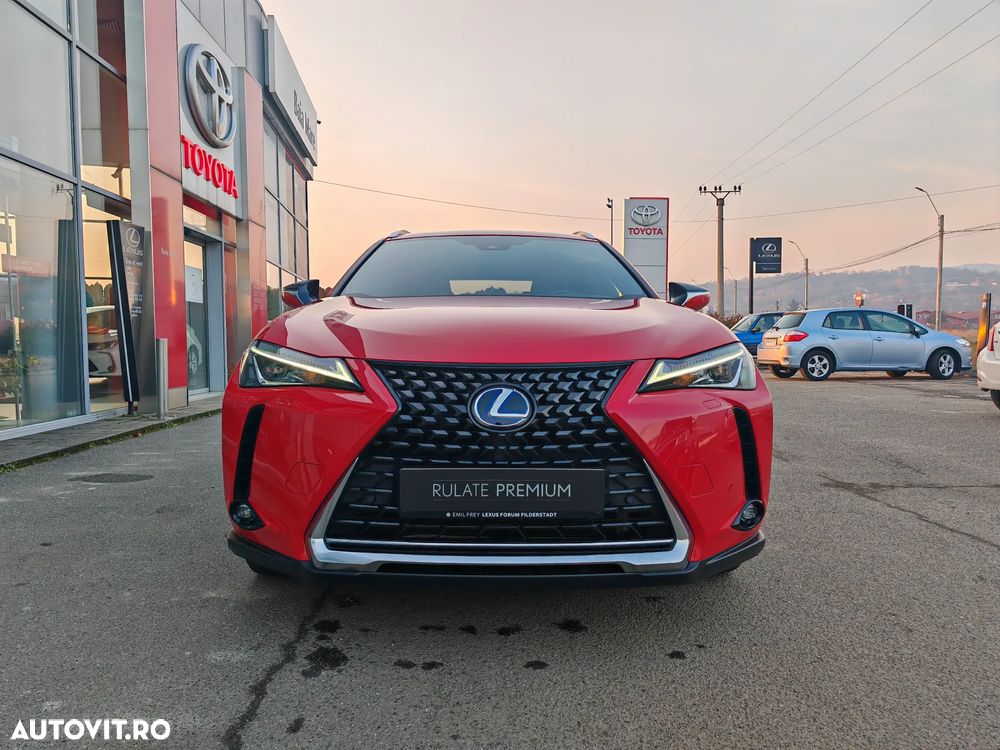 Lexus UX 250h FWD Executive - 8