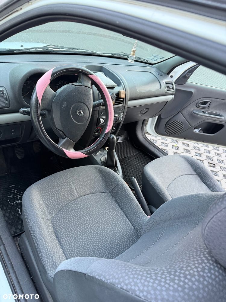 Renault Clio 1.5 dCi Extreme - 8