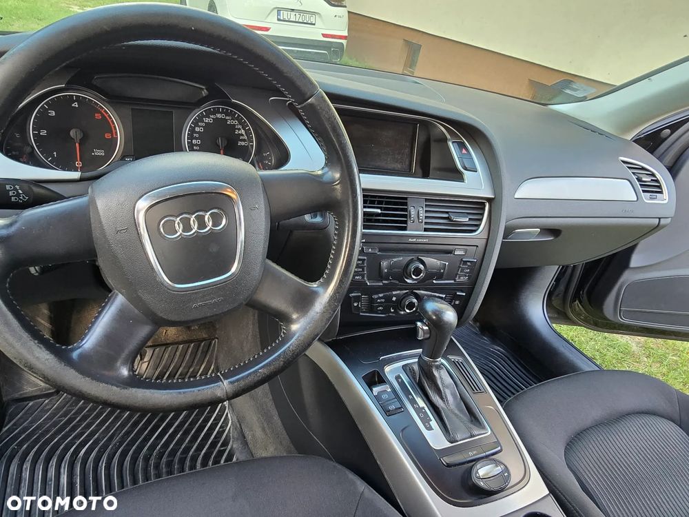 Audi A4 Avant - 8
