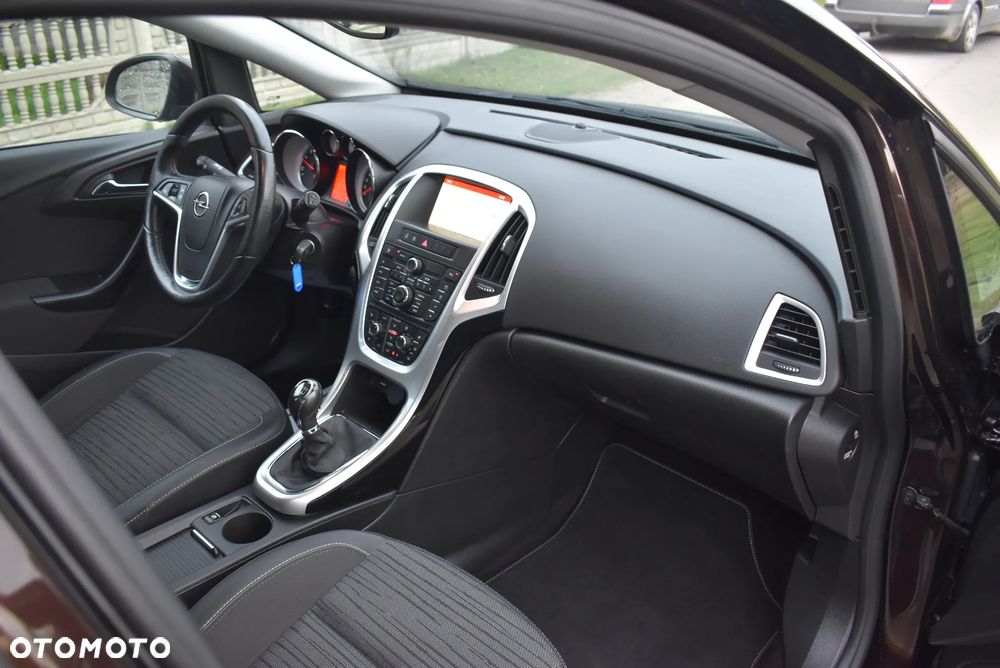 Opel Astra 1.4 Turbo Cosmo - 19