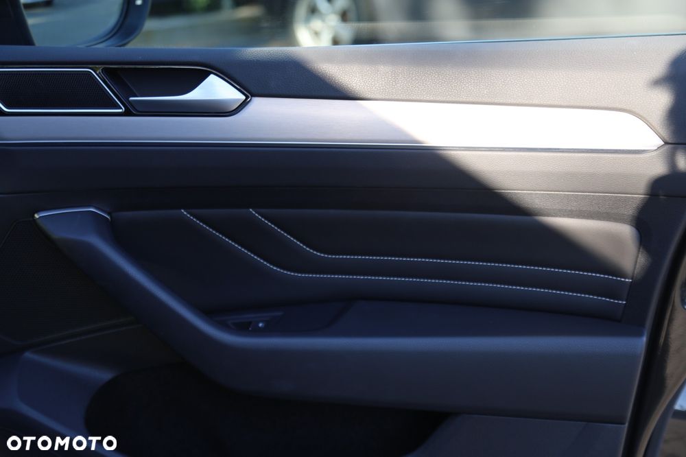 Volkswagen Passat 1.5 TSI OPF DSG Elegance - 35
