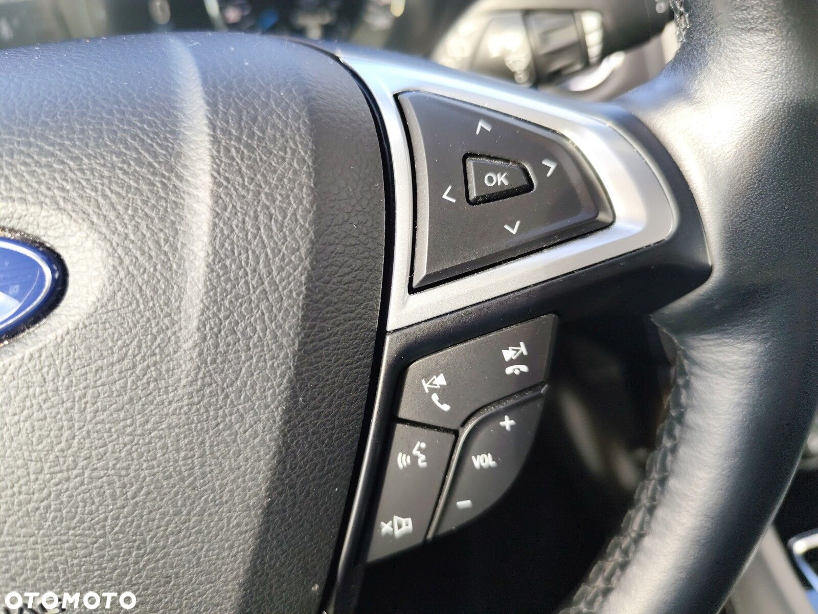 Ford Mondeo - 28