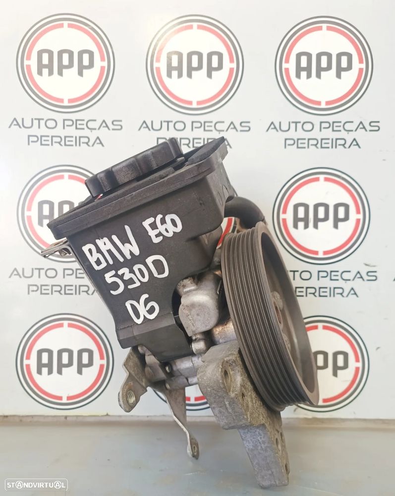 Bomba de direção assistida, BMW E60, 530D de 2006 . - 1