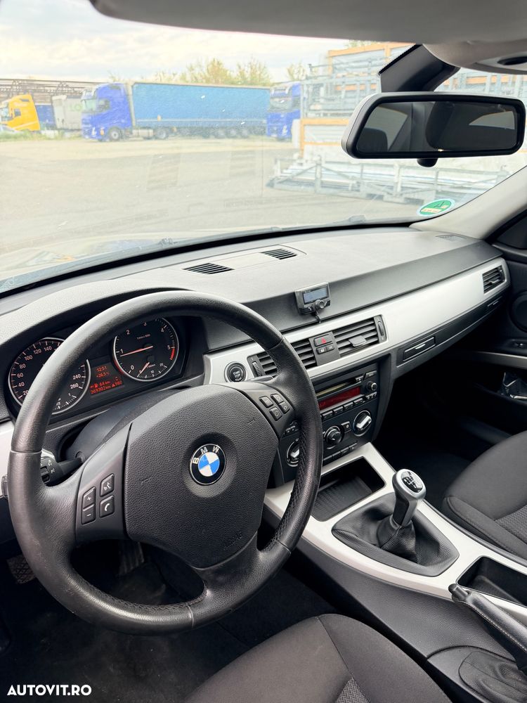 BMW Seria 3 320d - 8