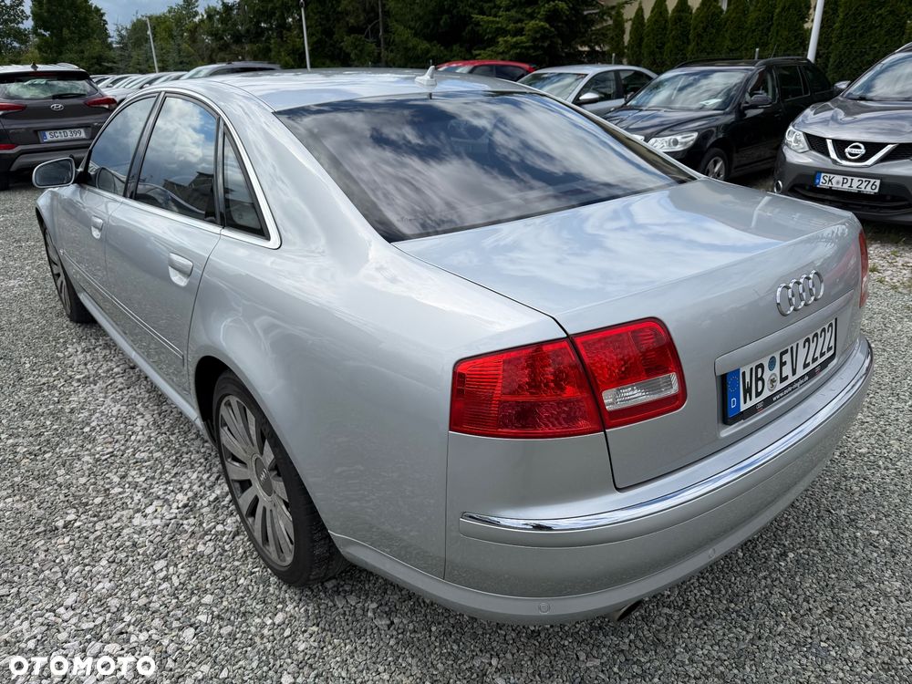 Audi A8 4.2 Quattro - 11