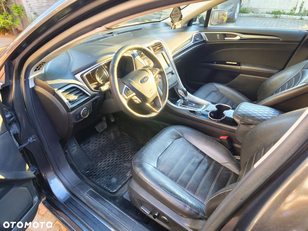 Ford Fusion - 7