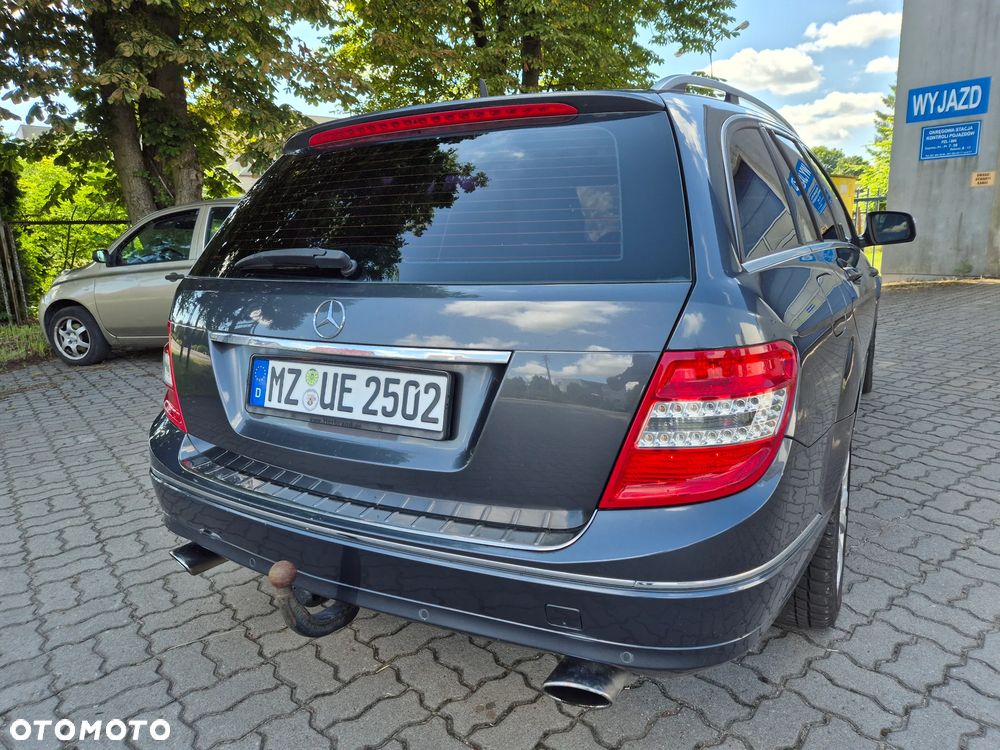 Mercedes-Benz Klasa C 320 CDI DPF 7G-TRONIC Avantgarde - 7