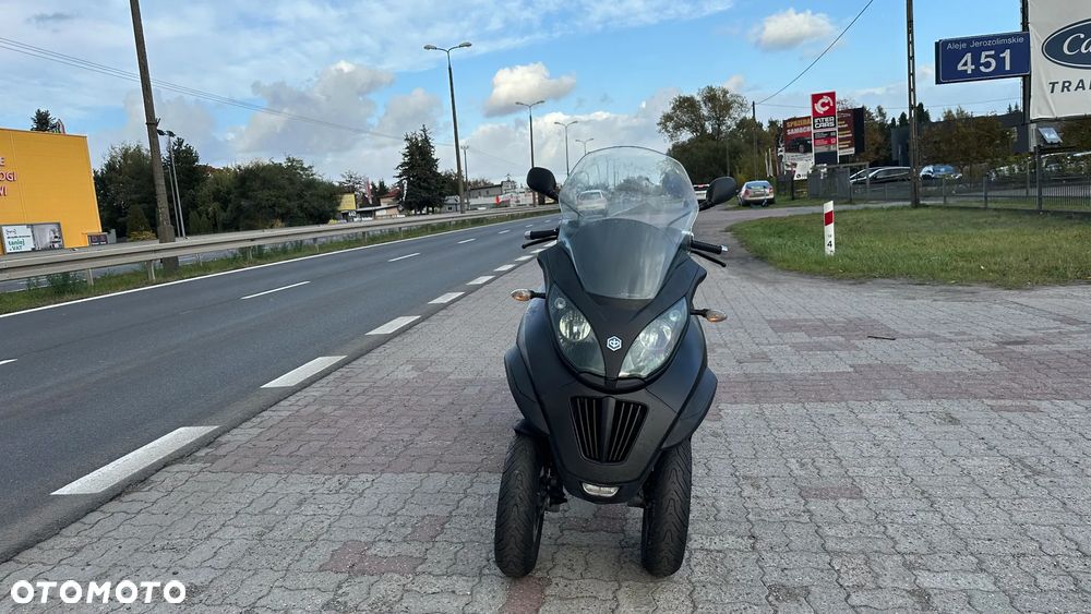Piaggio MP-3 - 5