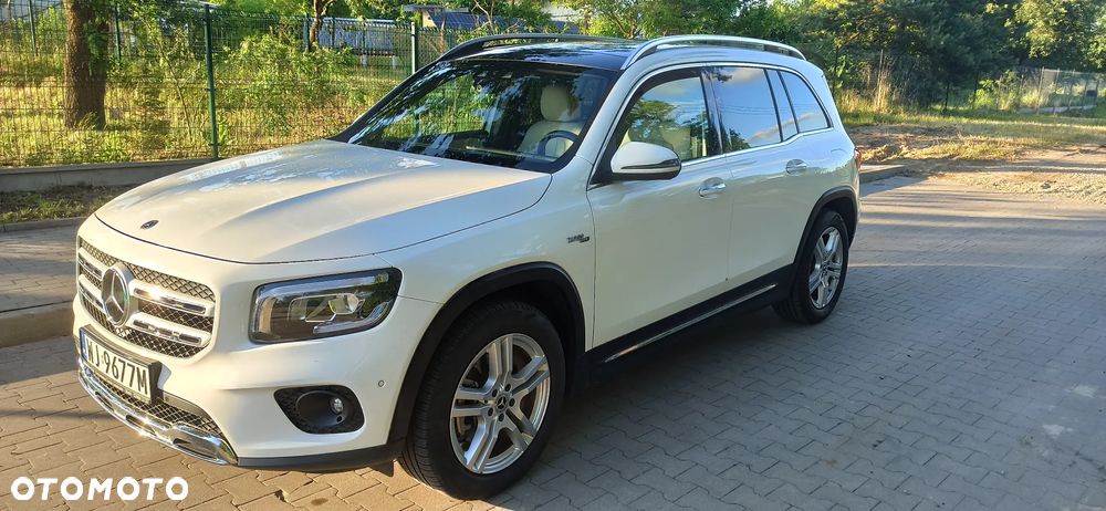 Mercedes-Benz GLB 250 4-Matic 8G-DCT - 3