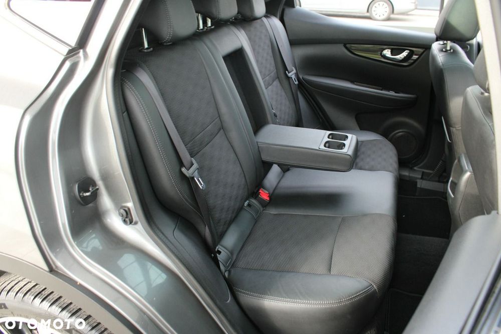 Nissan Qashqai 1.6 DIG-T N-Connecta - 12