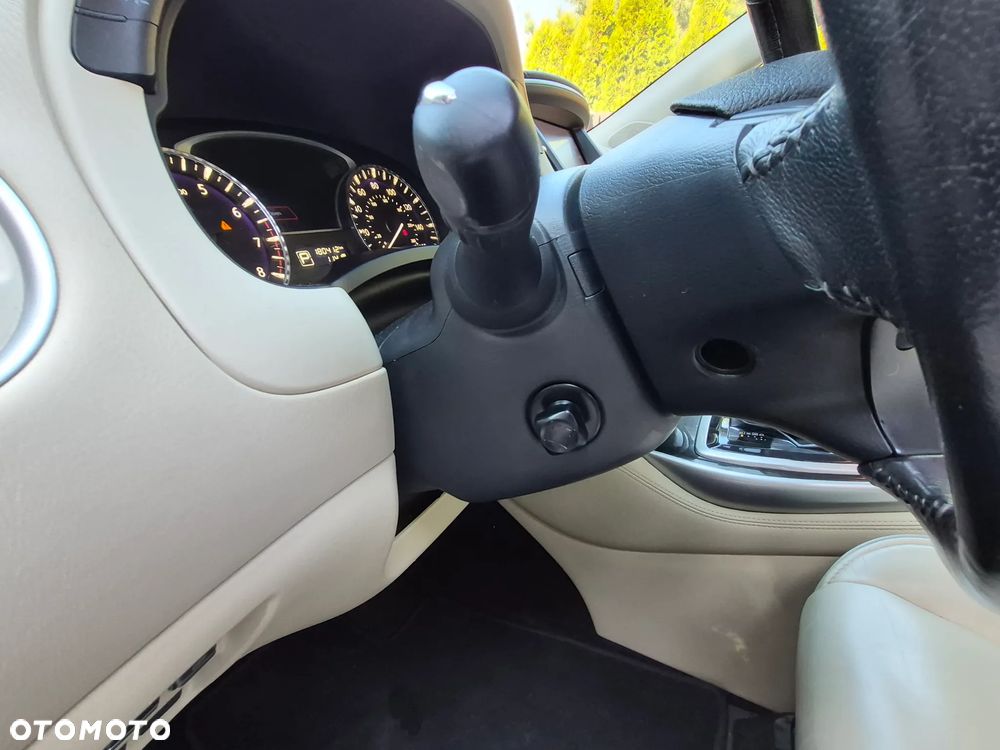 Infiniti QX60 - 32