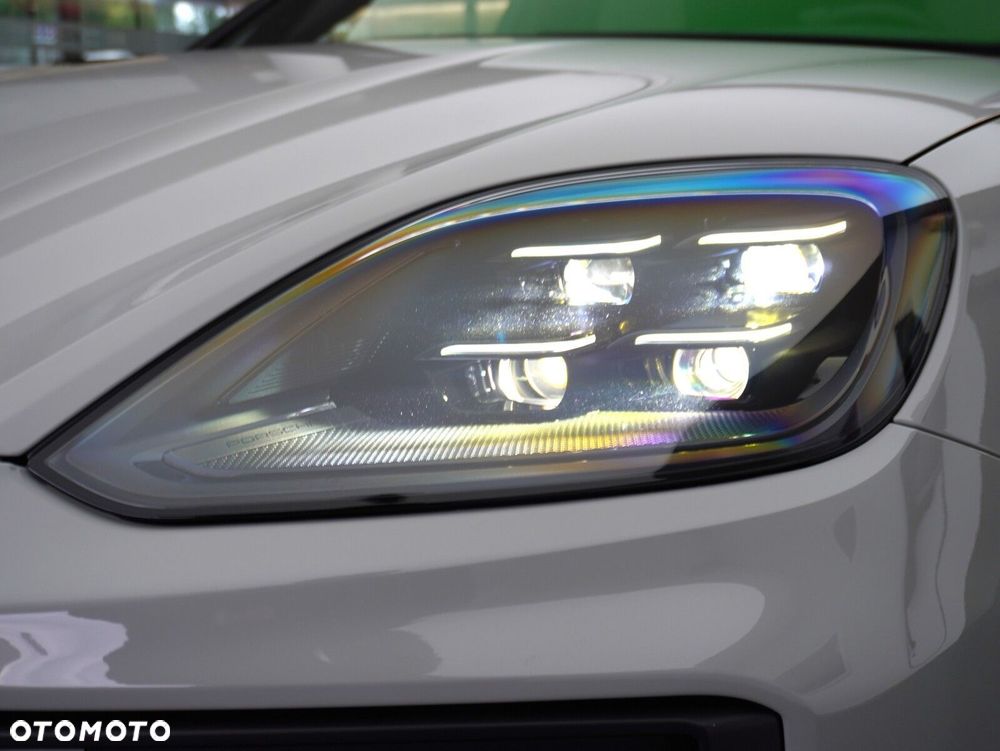 Porsche Cayenne E-Hybrid PHEV Black Edition - 10