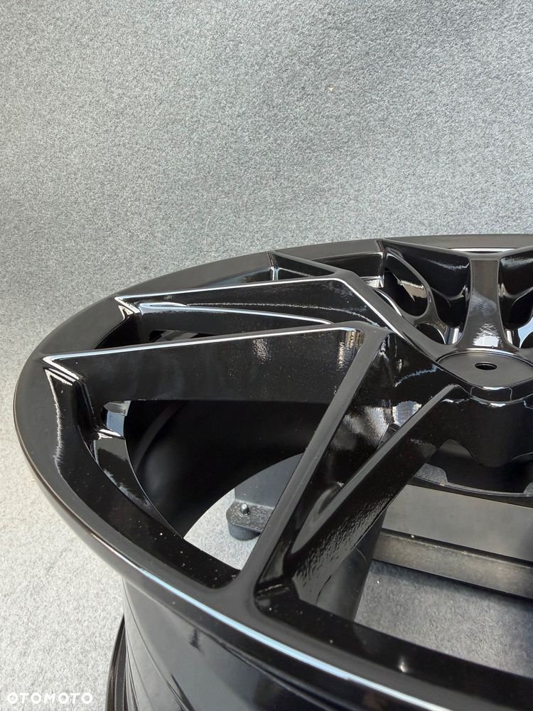 NOWE felgi 18 BMW  CZARNY POŁYSK   5x120 8.5j ET35 F10 Z3 Z4 E46 X1 X3 E83 F25 X5 E90 F30 F32 F34 GT F01 F12 F20 E87 F22 E60 xDrive Opel Insignia JR44 JR21 Styling M Pakiet Forzza Vossen HF7 Japan Racing JR28 alufelgi - 9