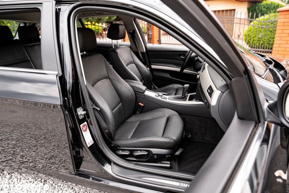 BMW Seria 3 325i xDrive Edition Exclusive - 25