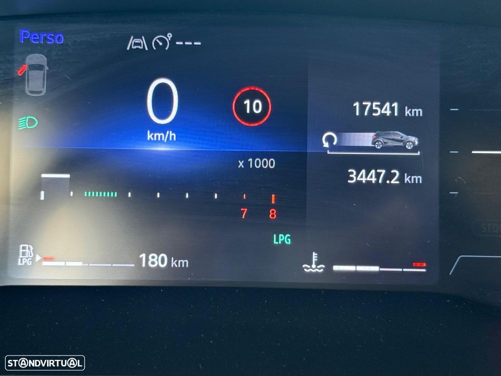 Renault Captur 1.0 TCe Techno Bi-Fuel - 46