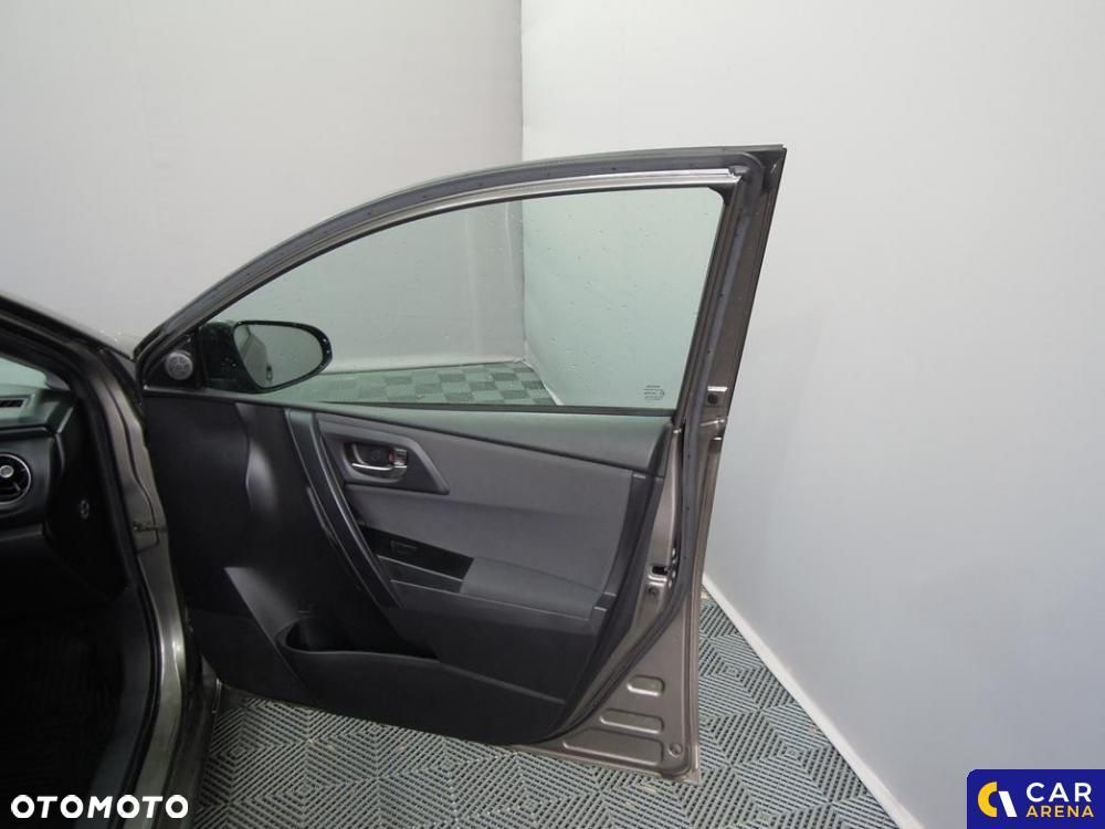 Toyota Auris - 25