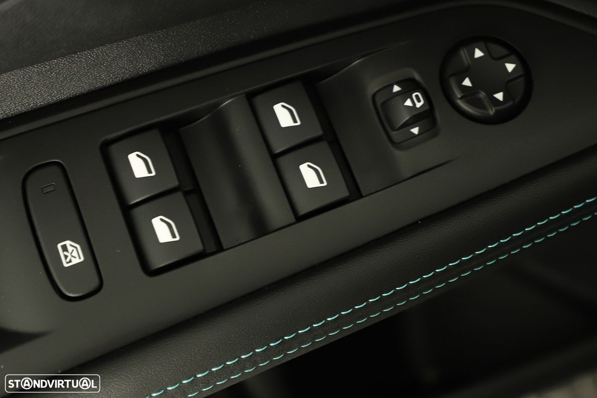 Peugeot 5008 1.2 PureTech Allure Pack EAT8 - 19
