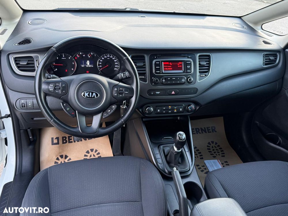 Kia Carens 1.7 CRDi Vision - 14