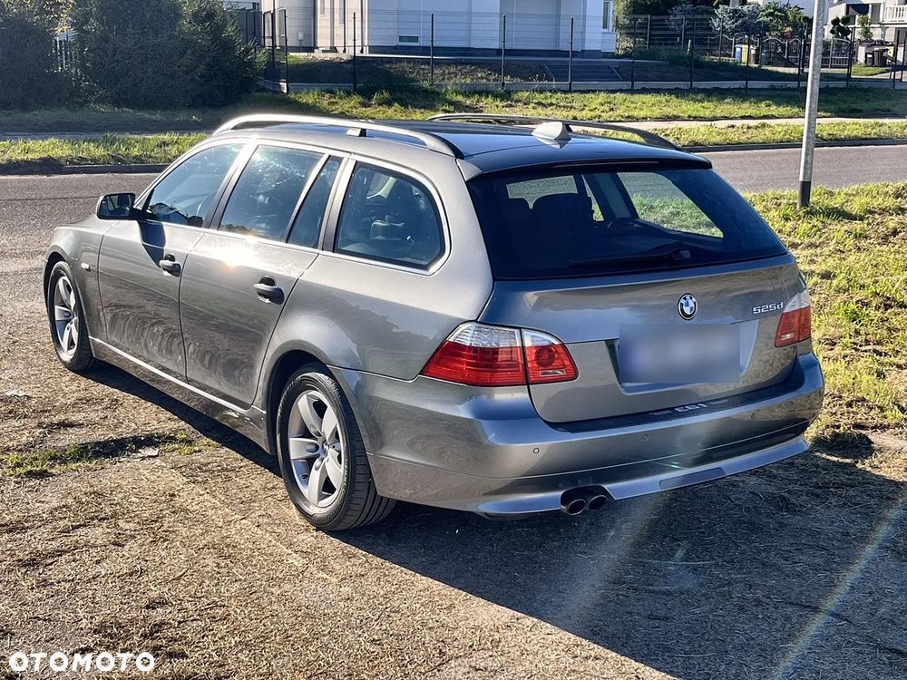 BMW Seria 5 525d - 5