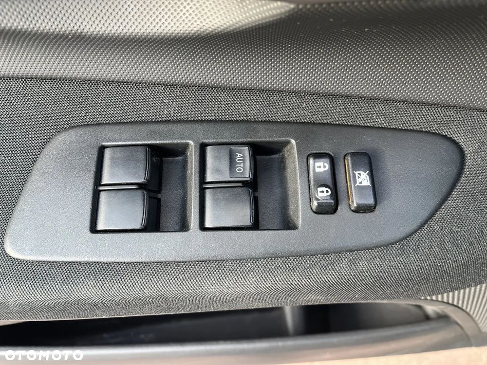 Toyota Auris 1.4 D-4D - 18
