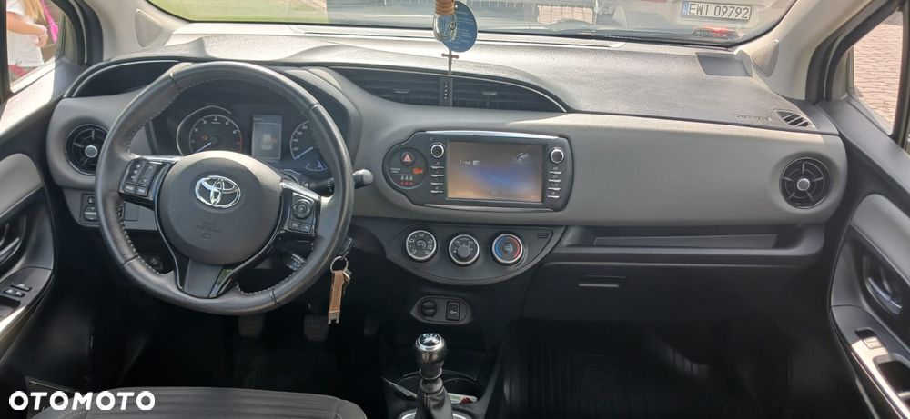 Toyota Yaris 1.5 Selection - 11