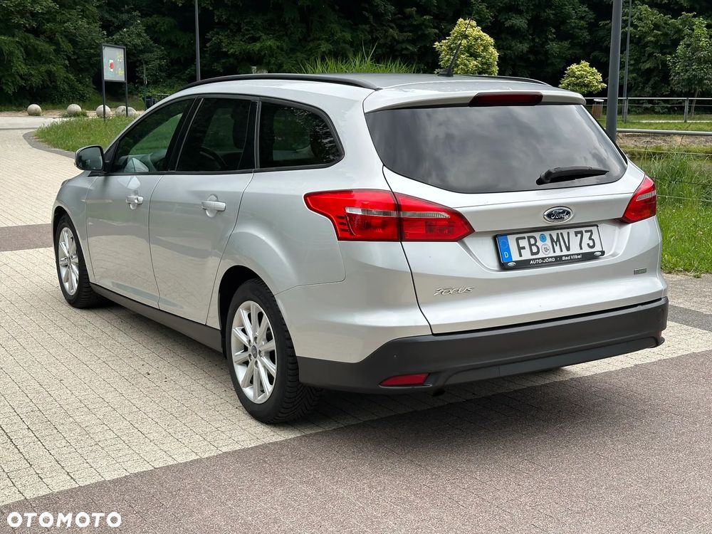 Ford Focus 1.0 EcoBoost Titanium - 4