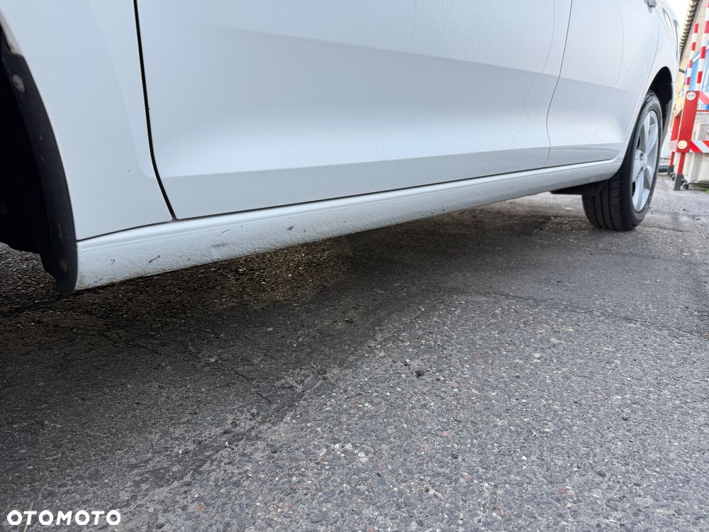 Skoda RAPID 1.4 TSI DSG Edition - 22