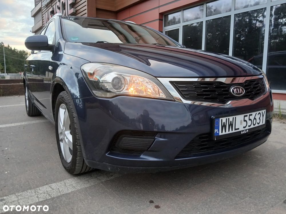 Kia Ceed 1.4 CVVT SW Vision - 4