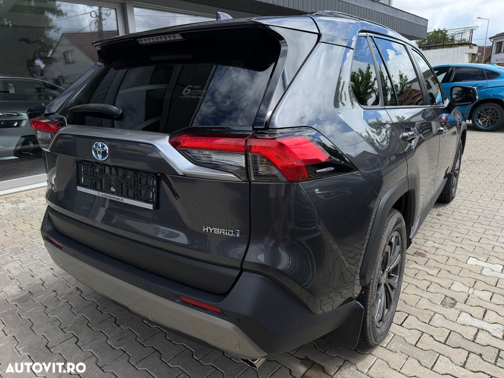 Toyota RAV4 - 9