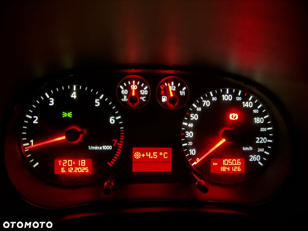 Audi A3 3-drzwiowe 1.6 Ambiente - 9