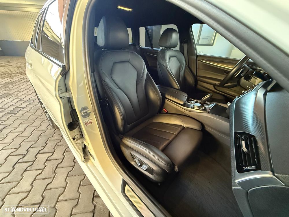 BMW 530 e Pack Desportivo M - 31